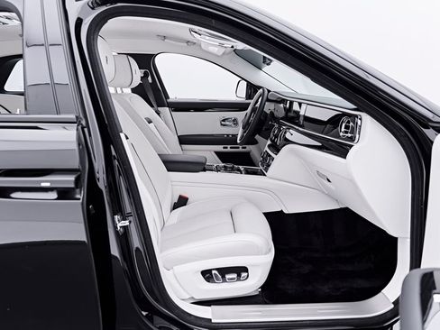 Used 2026 Rolls-Royce Ghost AWD/4WD image 48