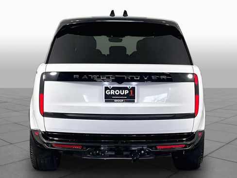 Used 2025 Land Rover Range Rover SE AWD/4WD image 5
