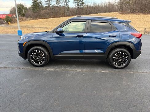 Used 2022 Chevrolet TrailBlazer LT w/ Convenience Package image 4