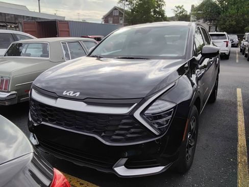 Used 2024 Kia Sportage LX AWD/4WD image 13
