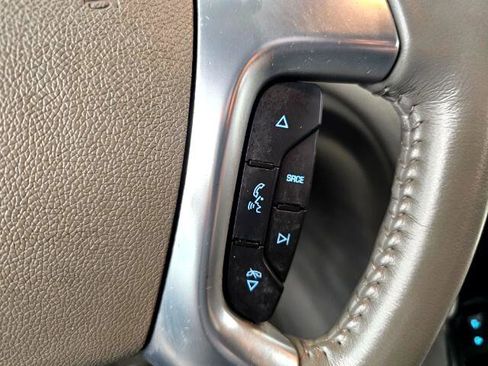 Used 2016 Chevrolet Traverse LT w/ Style and Technology Package image 12