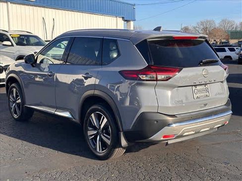 Used 2023 Nissan Rogue Platinum w/ Platinum Premium Package image 5