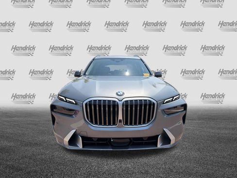 Used 2026 BMW X7 xDrive40i w/ Executive Package AWD/4WD image 3
