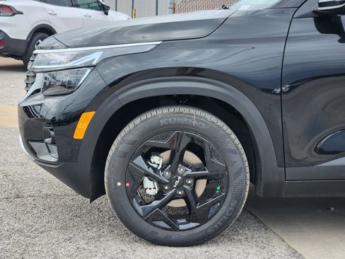 New 2026 Kia Seltos EX image 5