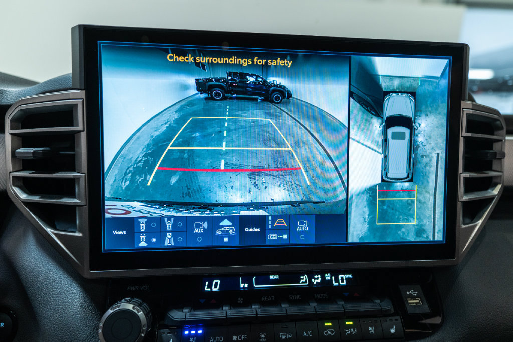 Certified 2026 Toyota Sequoia Limited w/ Tow Technology Package AWD/4WD image 33