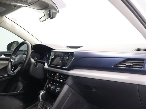 Used 2022 Volkswagen Taos SE w/ Panoramic Sunroof Package image 23