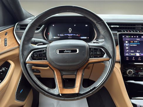 Used 2021 Jeep Grand Cherokee L Summit image 11