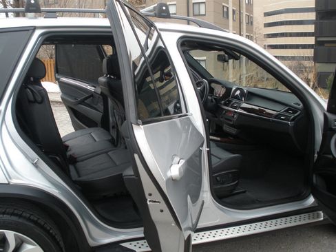 Used 2013 BMW X5 xDrive50i image 24