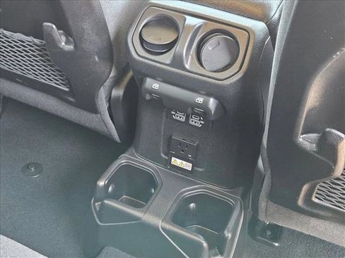 Used 2026 Jeep Wrangler Unlimited Rubicon AWD/4WD image 23