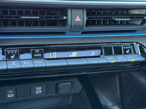 New 2026 Toyota Prius XLE image 19