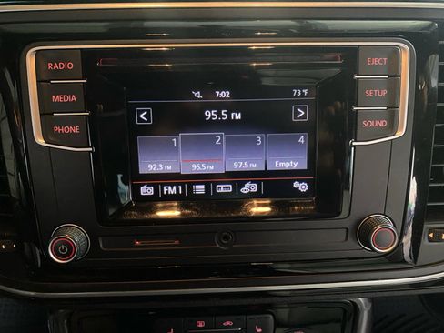 Used 2019 Volkswagen Beetle 2.0T S image 16