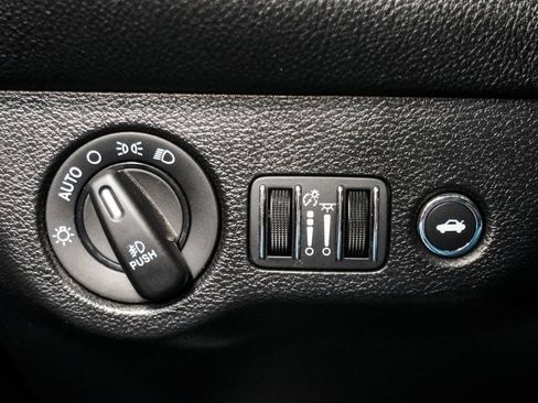 Used 2022 Dodge Challenger R/T Scat Pack RWD image 17