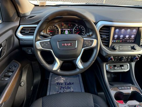 Used 2023 GMC Acadia SLE w/ Driver Convenience Package image 30