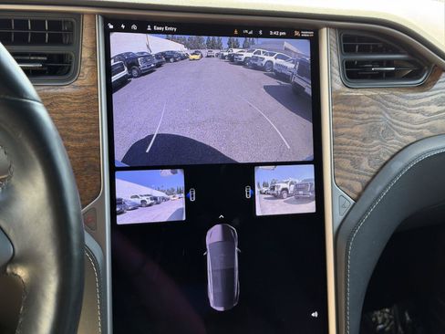 Used 2020 Tesla Model X Performance AWD/4WD image 14