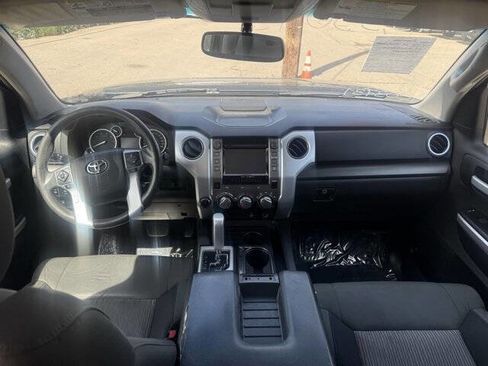 Used 2015 Toyota Tundra SR5 w/ SR5 Upgrade Package AWD/4WD image 10