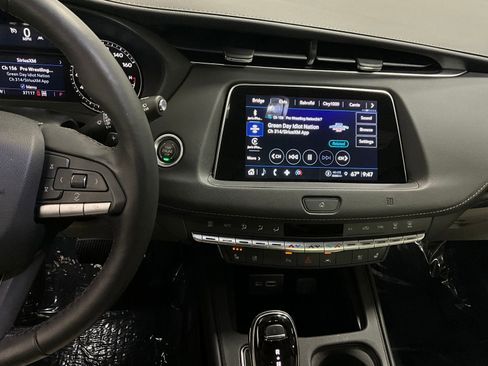 Used 2021 Cadillac XT4 Premium Luxury AWD/4WD image 6
