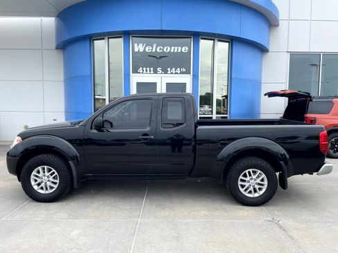 Used 2016 Nissan Frontier SV AWD/4WD image 1