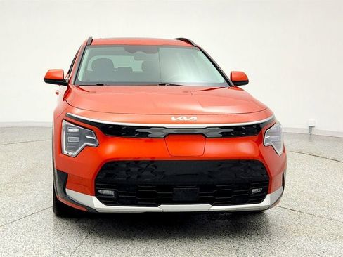 Used 2023 Kia Niro Wave image 2