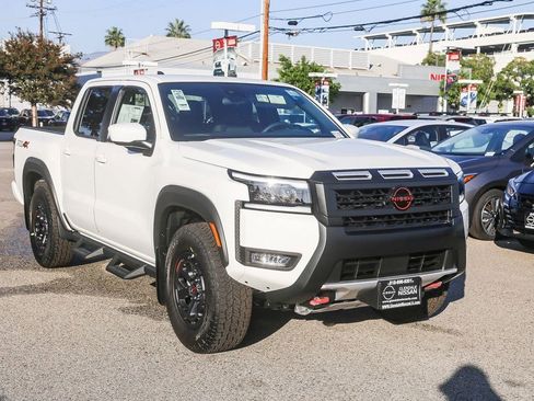 New 2026 Nissan Frontier PRO-4X w/ Tow Package AWD/4WD image 3