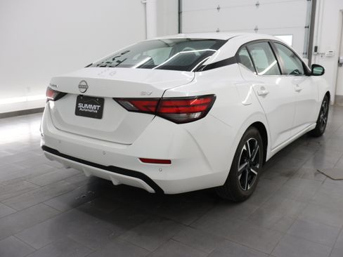 Used 2024 Nissan Sentra SV FWD image 5