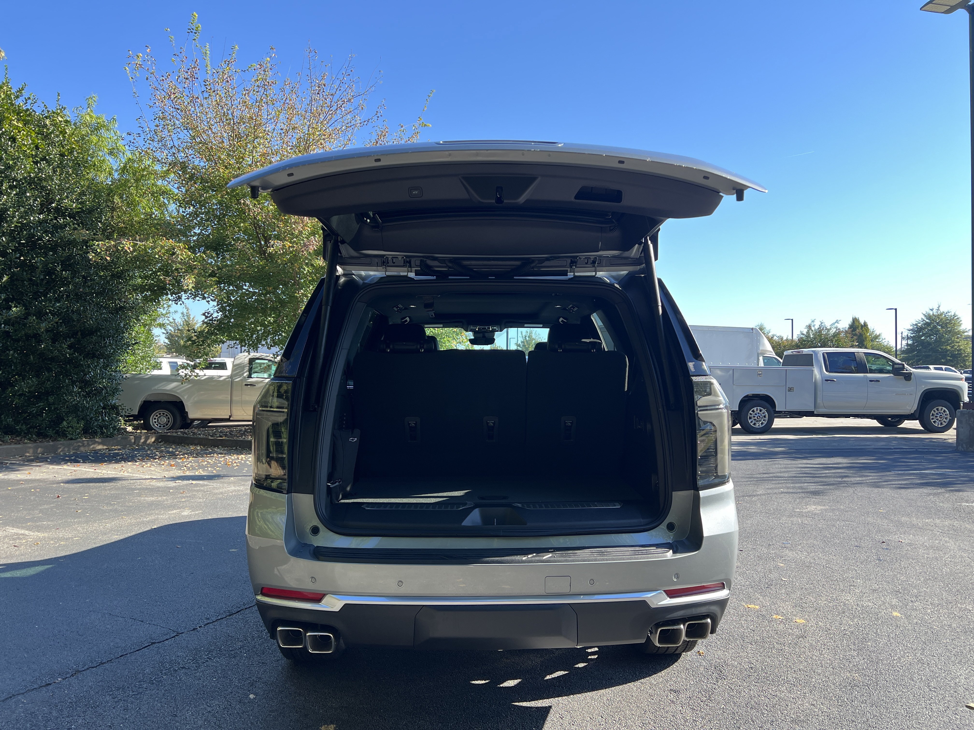 New 2026 Chevrolet Tahoe High Country w/ Sun And Tow Package AWD/4WD image 11