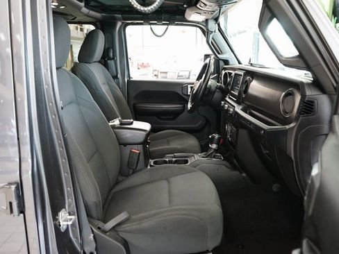 Used 2019 Jeep Wrangler Unlimited Sport S image 39