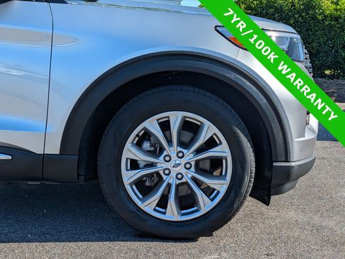 Certified 2023 Ford Explorer XLT w/ Equipment Group 202A RWD image 11