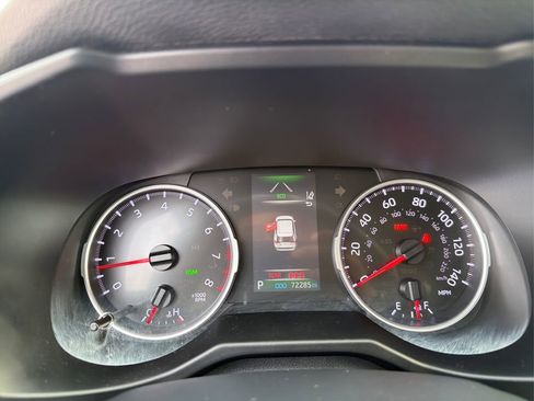 Used 2020 Toyota RAV4 XLE image 15