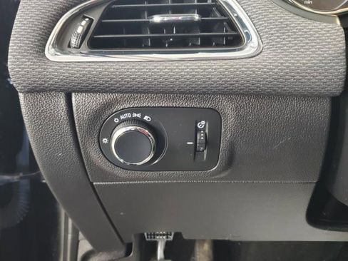 Used 2017 Chevrolet Cruze LT FWD image 14