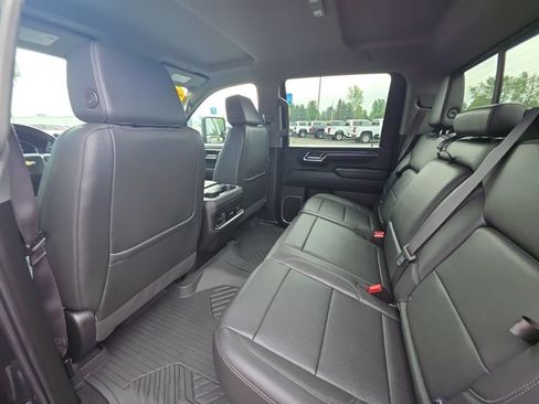 Used 2024 Chevrolet Silverado 2500 LT w/ All Star Edition AWD/4WD image 17