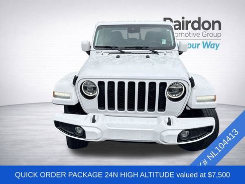 Used 2022 Jeep Gladiator Overland image 2
