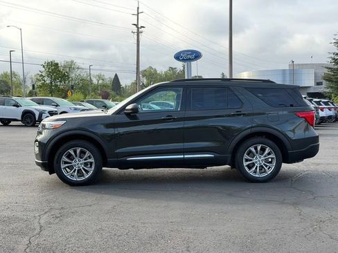 Certified 2023 Ford Explorer XLT w/ Equipment Group 202A AWD/4WD image 7
