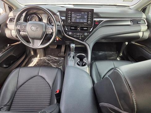 Used 2024 Toyota Camry SE image 17