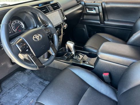 Used 2022 Toyota 4Runner TRD Off-Road Premium AWD/4WD image 9