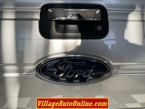 Used 2012 Ford F150 XLT w/ XLT Chrome Pkg image 25