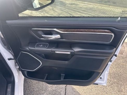 Used 2020 RAM 1500 Laramie AWD/4WD image 23