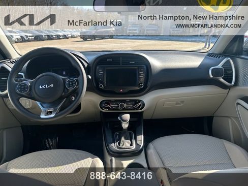 Used 2022 Kia Soul LX image 14
