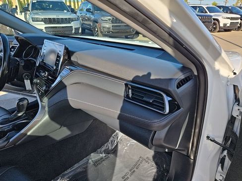 Used 2023 Toyota Camry SE image 28