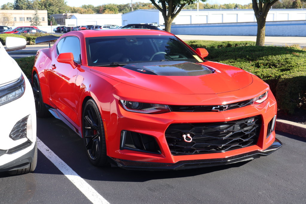 Used 2020 Chevrolet Camaro ZL1 RWD image 3