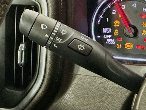 Used 2019 Chevrolet Silverado 1500 LTZ RWD image 12