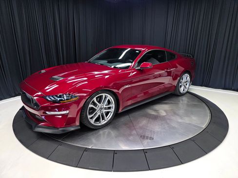 Used 2019 Ford Mustang GT Premium w/ Equipment Group 401A RWD image 9