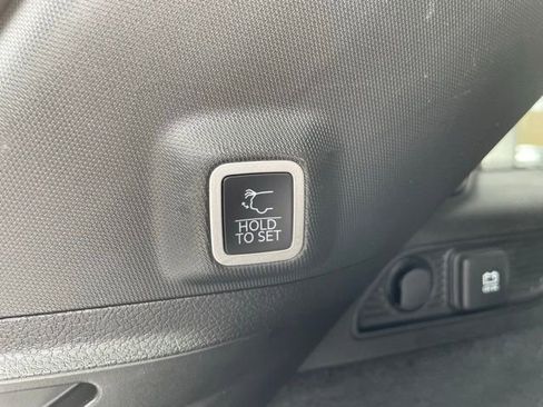 Used 2025 Jeep Grand Cherokee Summit w/ Obsidian Package AWD/4WD image 30