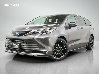 Used 2021 Toyota Sienna Platinum