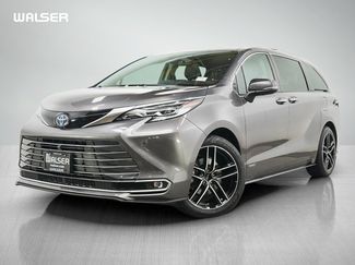 Used 2021 Toyota Sienna Platinum AWD/4WD video 1