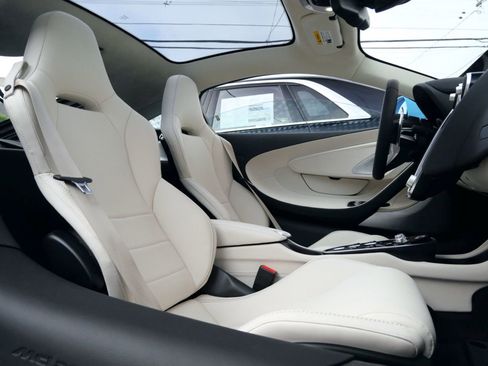 Used 2023 McLaren GT image 11