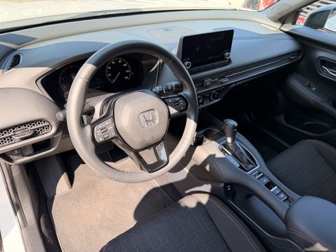 Used 2024 Honda HR-V Sport image 13