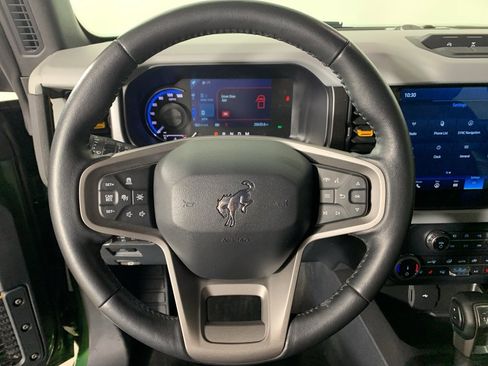 Used 2022 Ford Bronco Badlands image 20