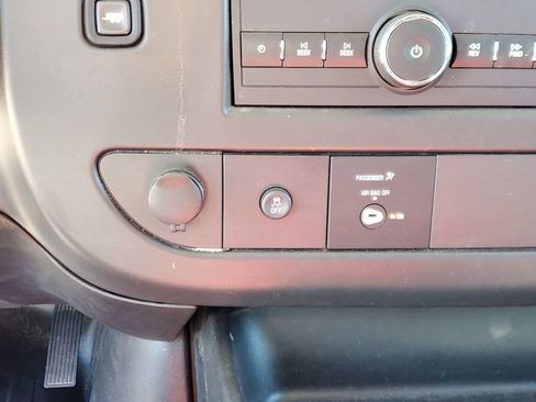 Used 2024 Chevrolet Express 2500 Work Van w/ Driver Convenience Package image 20