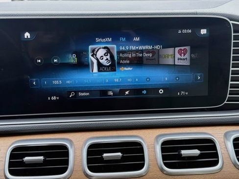 Used 2022 Mercedes-Benz GLS 450 4MATIC image 34