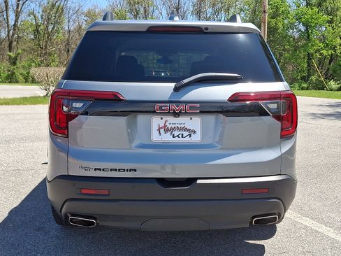 Used 2023 GMC Acadia SLE w/ Driver Convenience Package FWD image 5